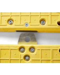 LowPro 23/05 Male Connector Plate