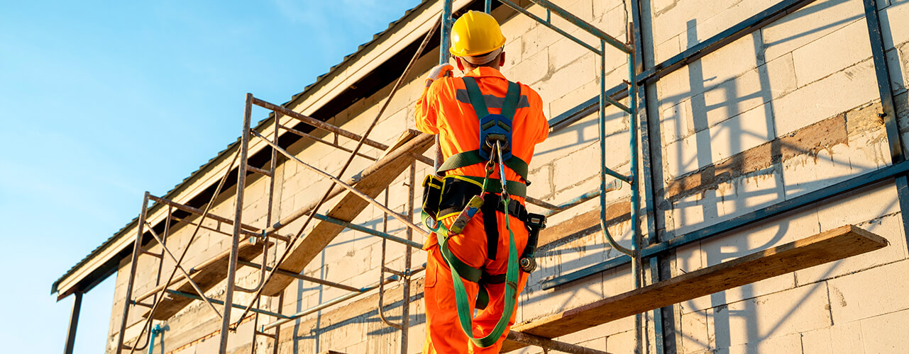construction site worker using PPE